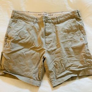 American Eagle Outfitters Men's Khaki Shorts